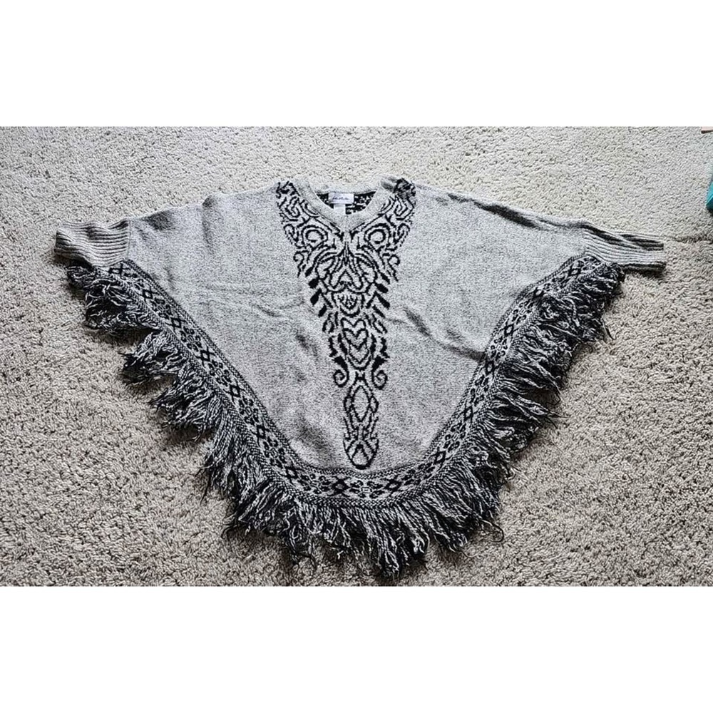 Le Moda Grey Black Knit Fringe Poncho Sweater Damask Graphic Boho Festival Cozy‎